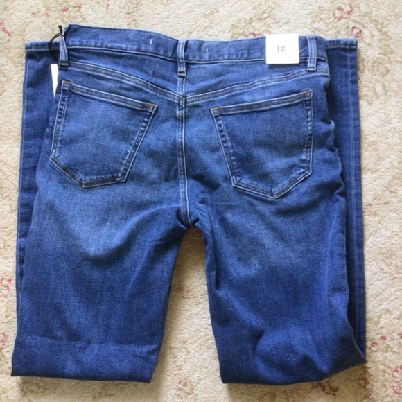 Men’s Banana Republic Slim Fit Medium Wash Traveler Jeans sz 32”x34” - Picture 9 of 10